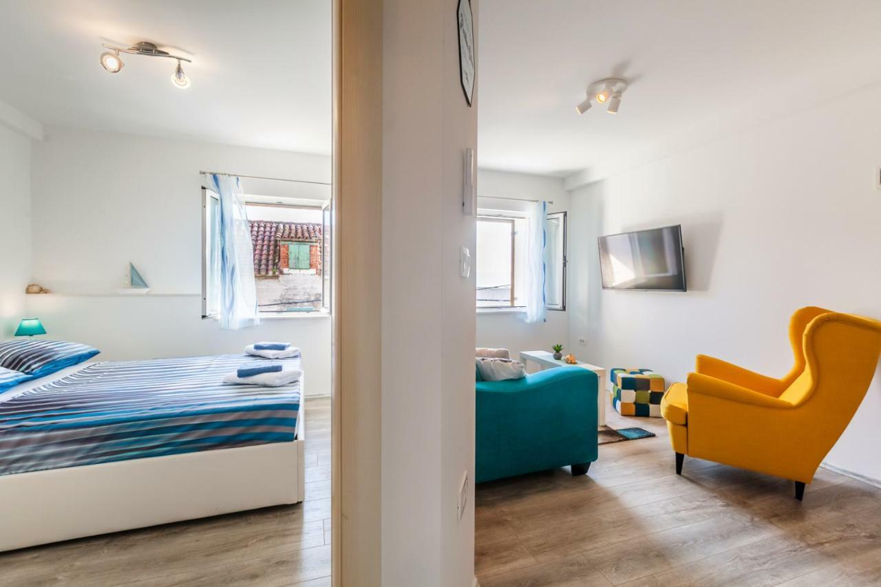 Apartments Mb Каштела Екстер'єр фото